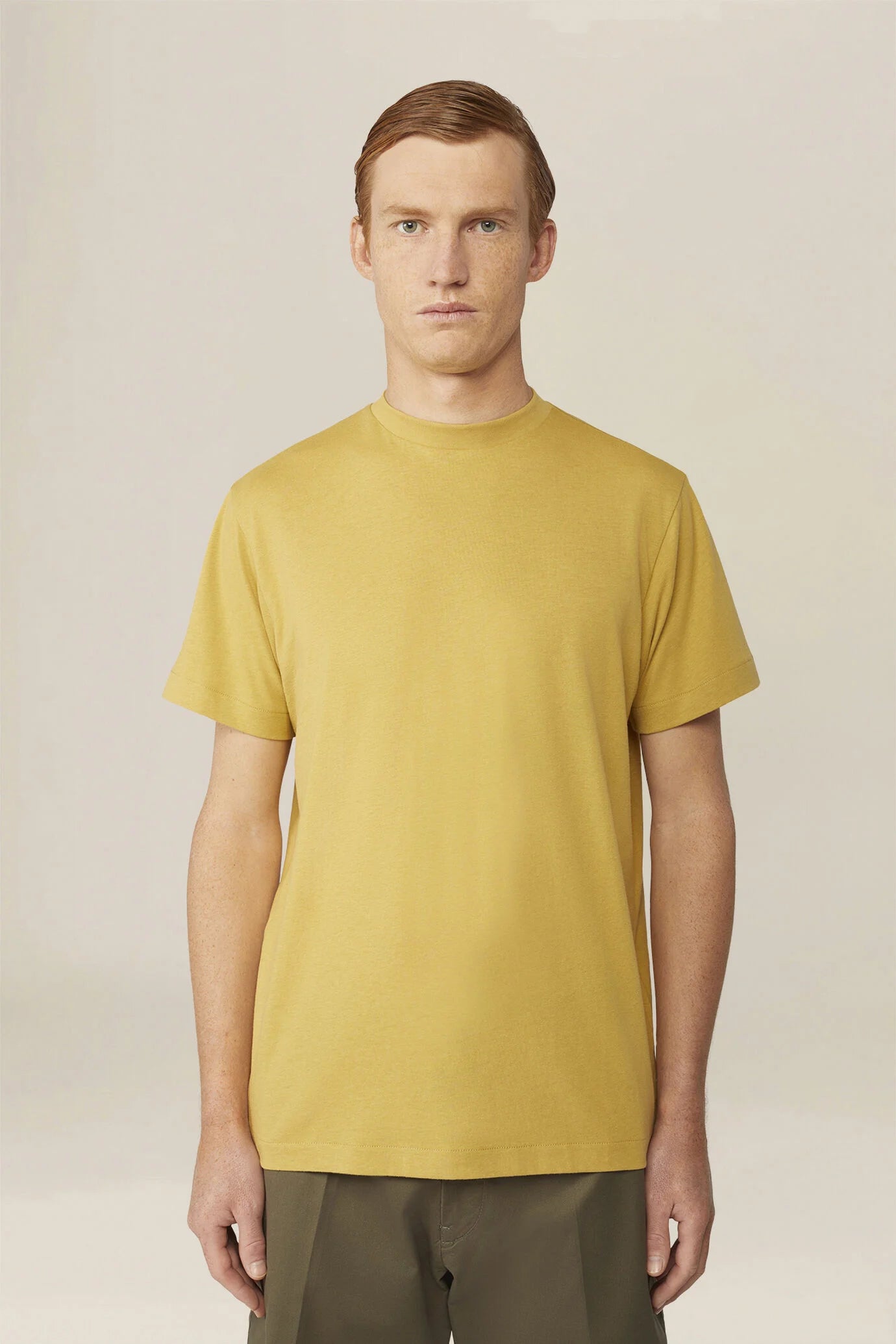Men's T-shirt in 100% cotton jersey with slightly high neck