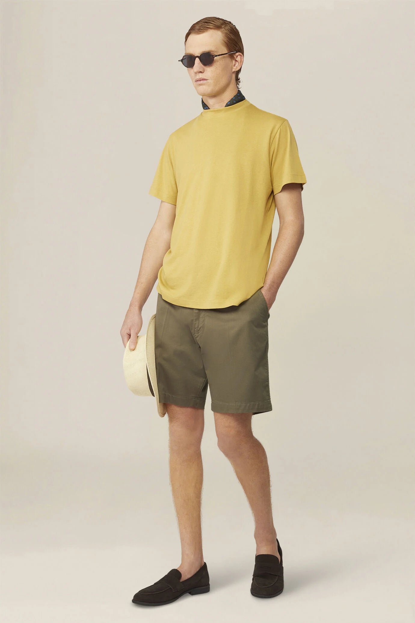 Men's T-shirt in 100% cotton jersey with slightly high neck