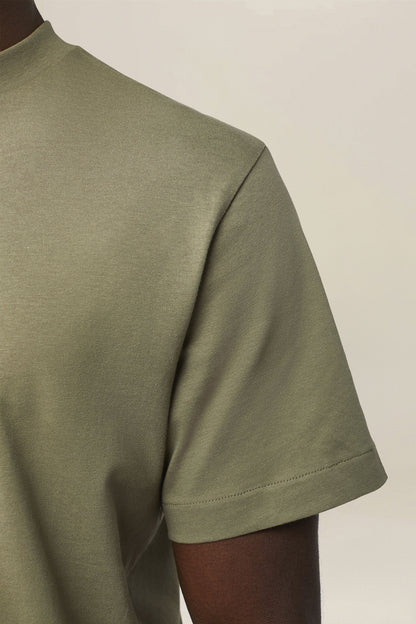 Men's T-shirt in 100% cotton jersey with slightly high neck