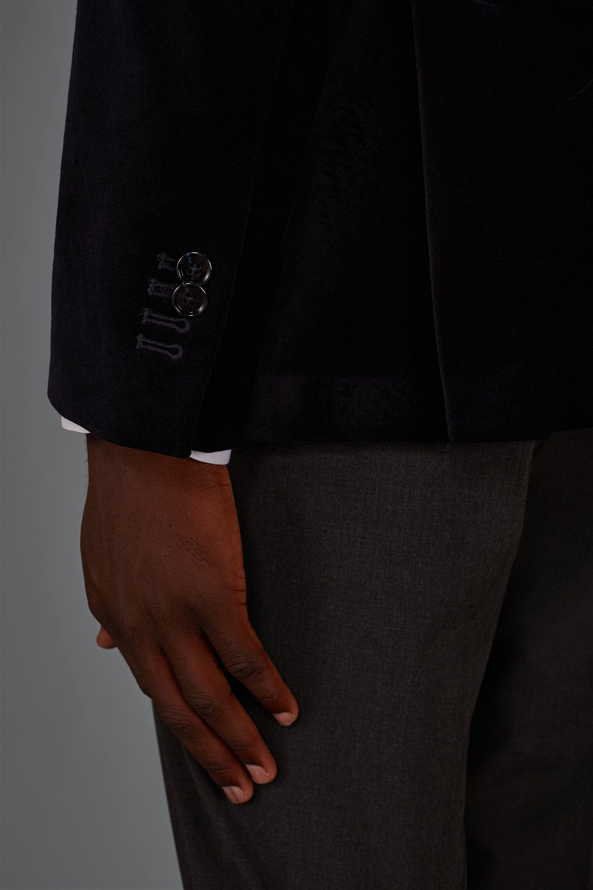Men's regular fit single-breasted jacket in cotton velvet with peak lapels