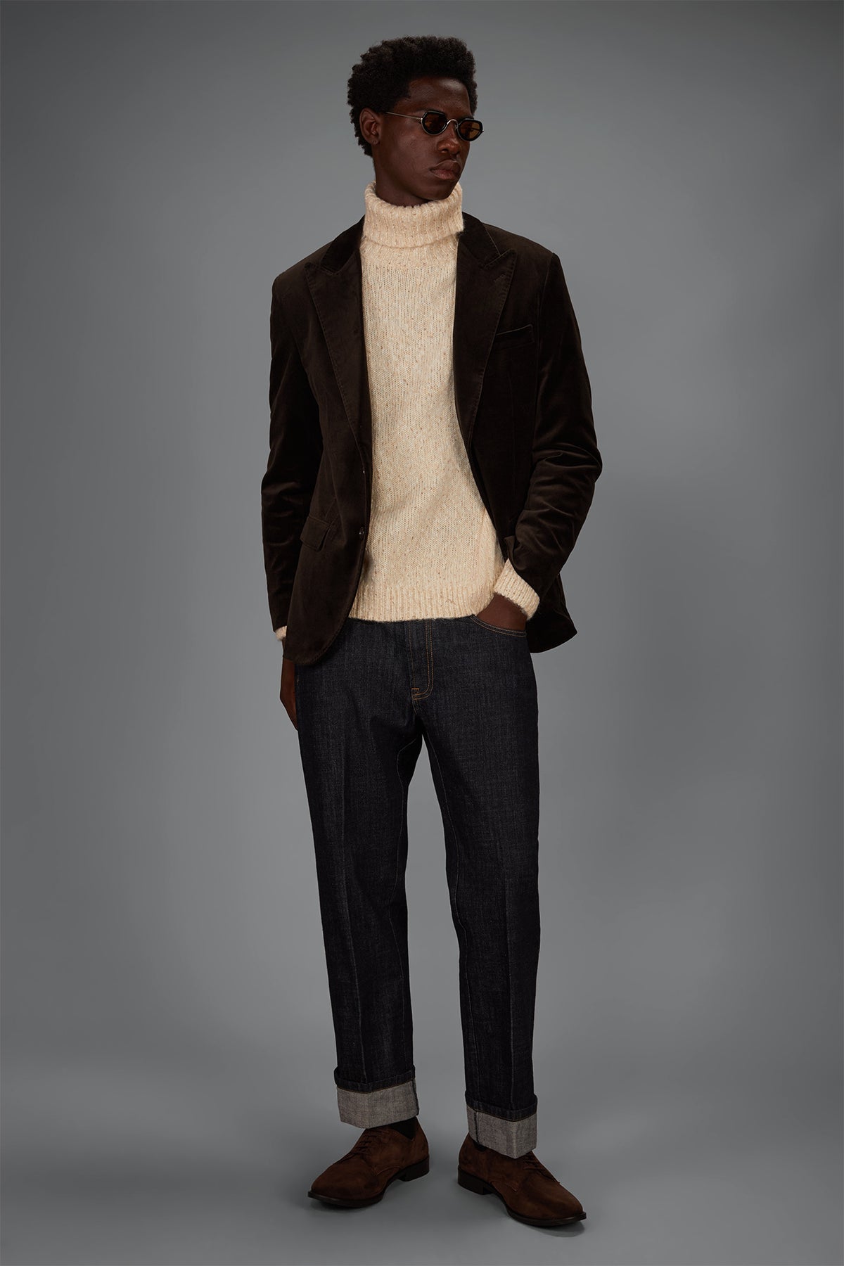 Men's regular fit single-breasted jacket in cotton velvet with peak lapels