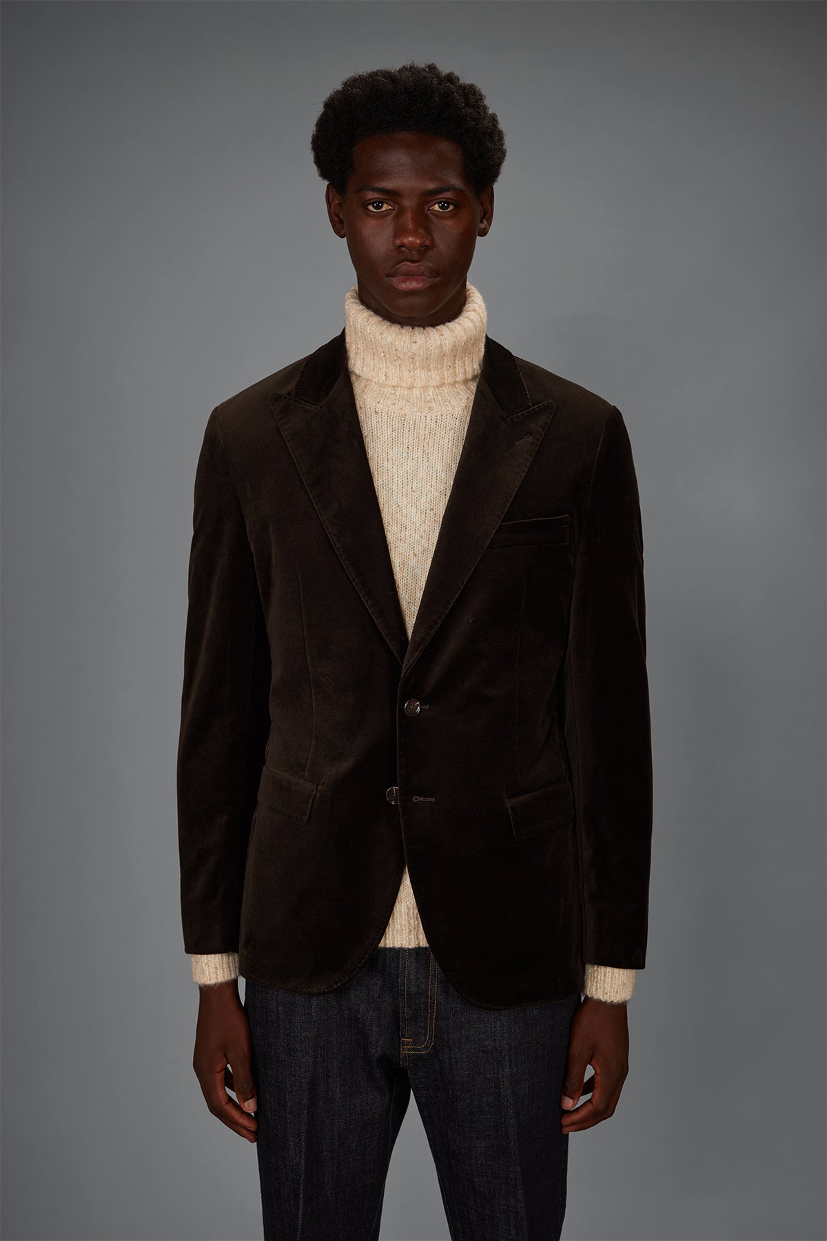 Men's regular fit single-breasted jacket in cotton velvet with peak lapels