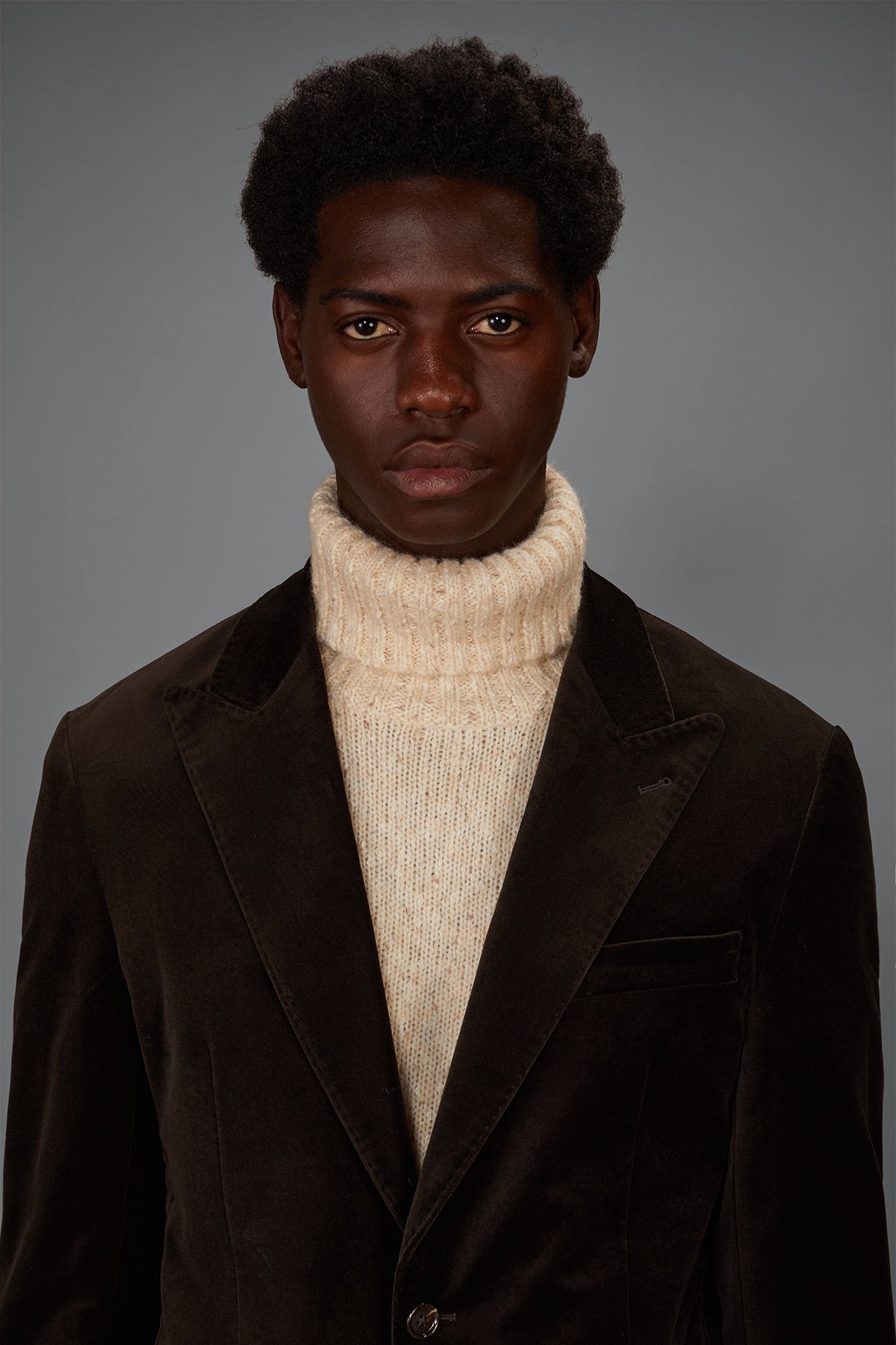 Men's regular fit single-breasted jacket in cotton velvet with peak lapels