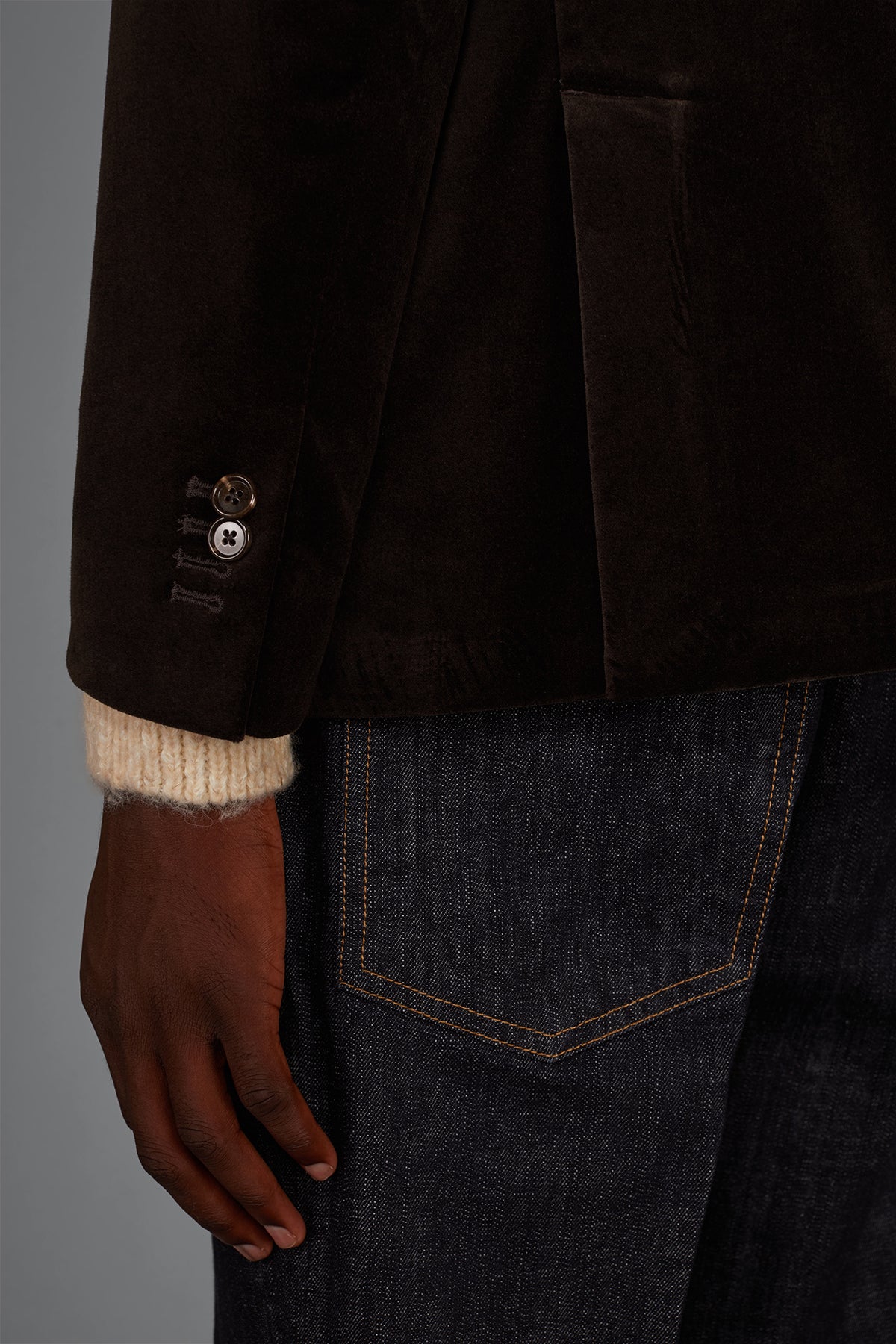 Men's regular fit single-breasted jacket in cotton velvet with peak lapels
