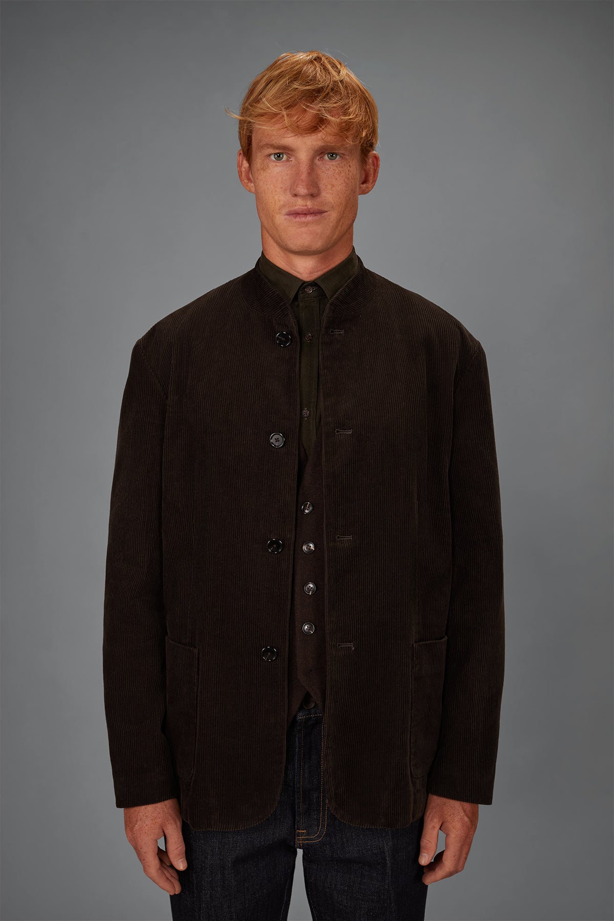 Men's regular fit jacket in cotton velvet with a Mandarin collar