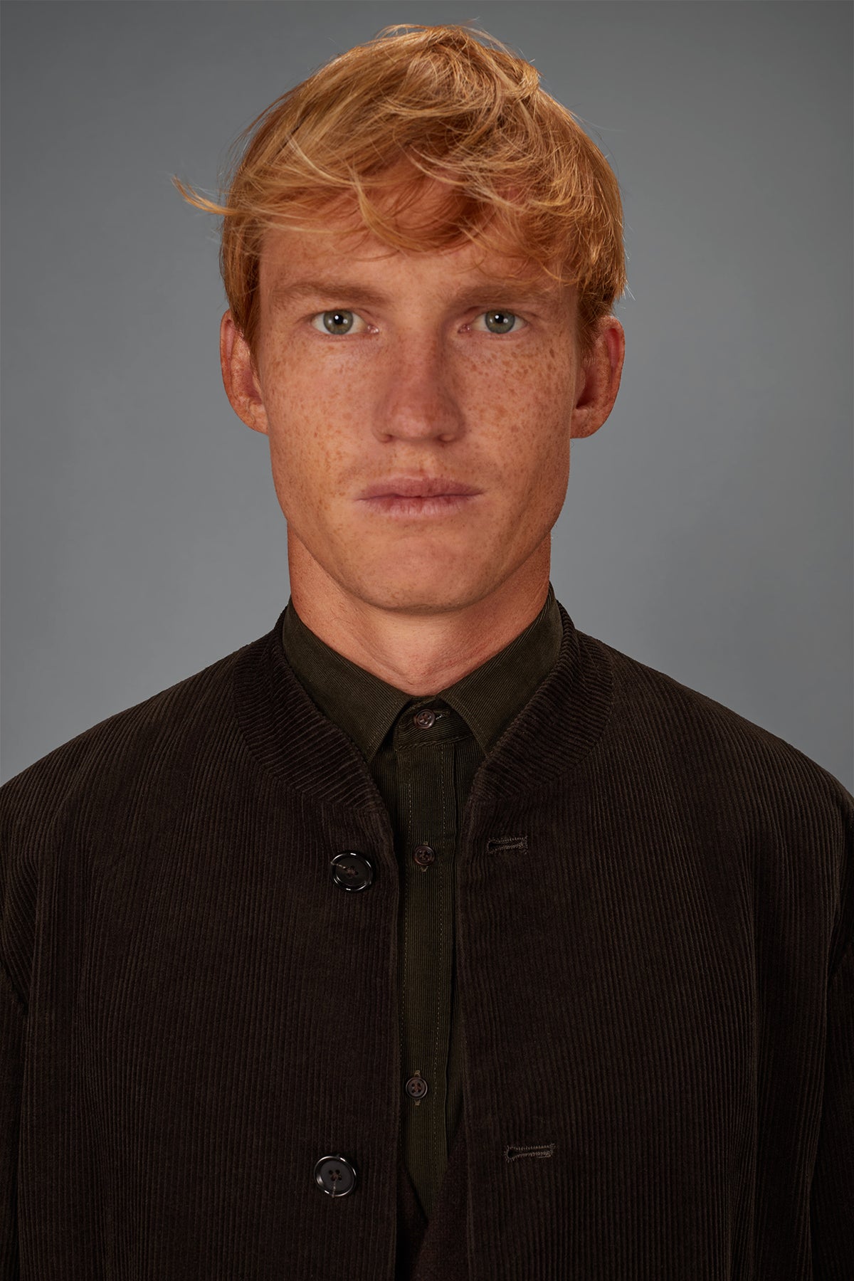 Men's regular fit jacket in cotton velvet with a Mandarin collar