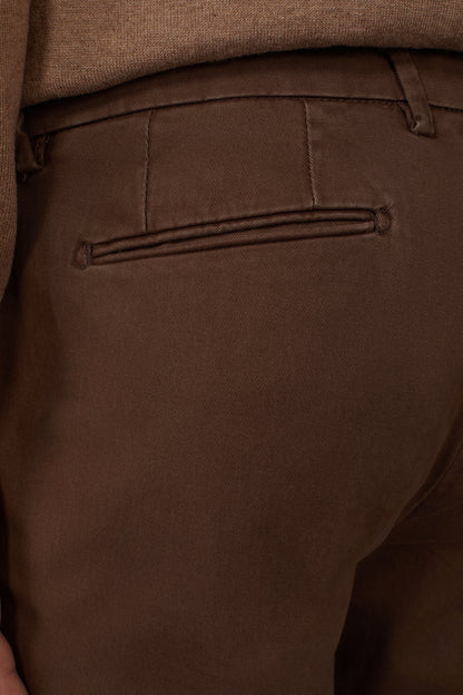 Men's classic chino trousers regular fit