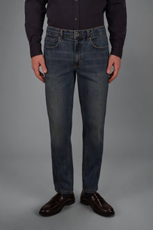 Men's 5-pocket jeans in medium denim