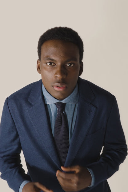 Single-breasted jacket with peak lapel, semi-lined